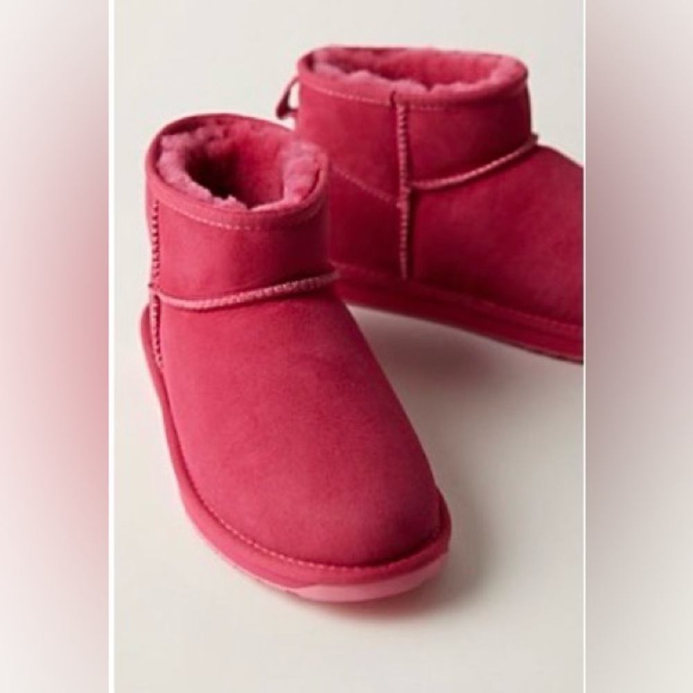 EMU Stinger Micro Boot Size 7 NIB Hot Pink